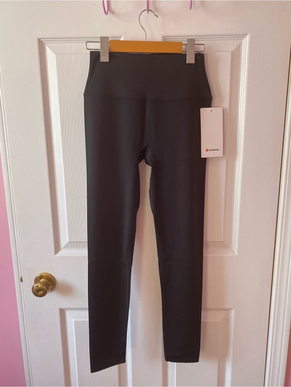 Lululemon Black Leggings in Size 6